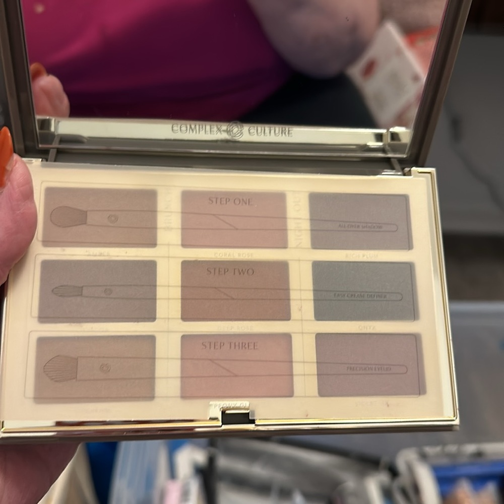 Complex Culture Full Time Eyeshadow Pallet - NEW - Picture 2 of 9
